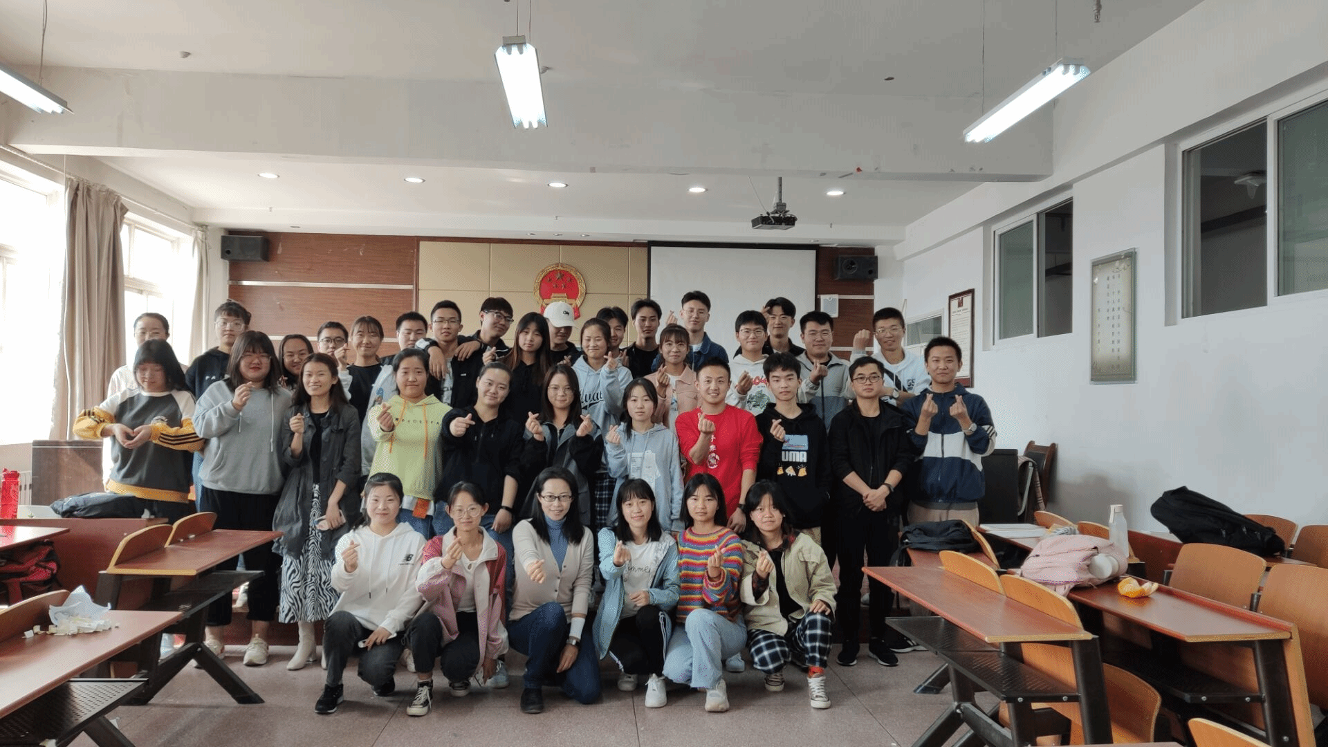 吉林大学田洪鋆教授来校讲学